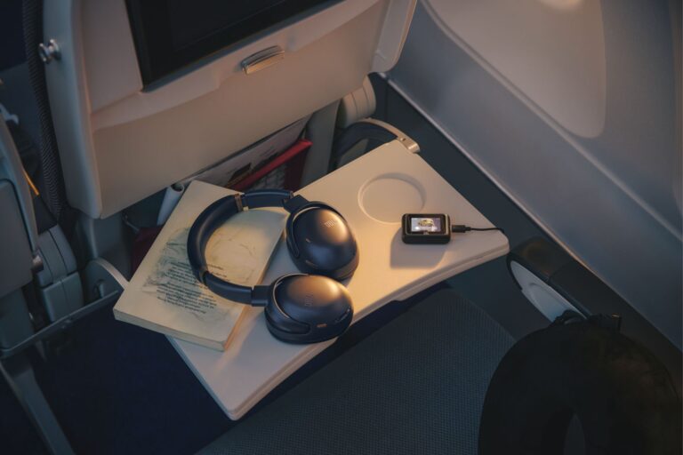 jbl-revolutionizes-audio-sharing-with-new-tour-one-m3-headphones