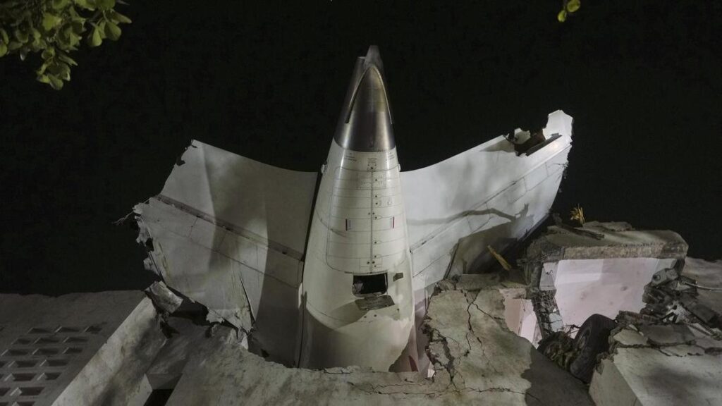 airlines-urged-to-inspect-boeing-models-after-air-india-crash