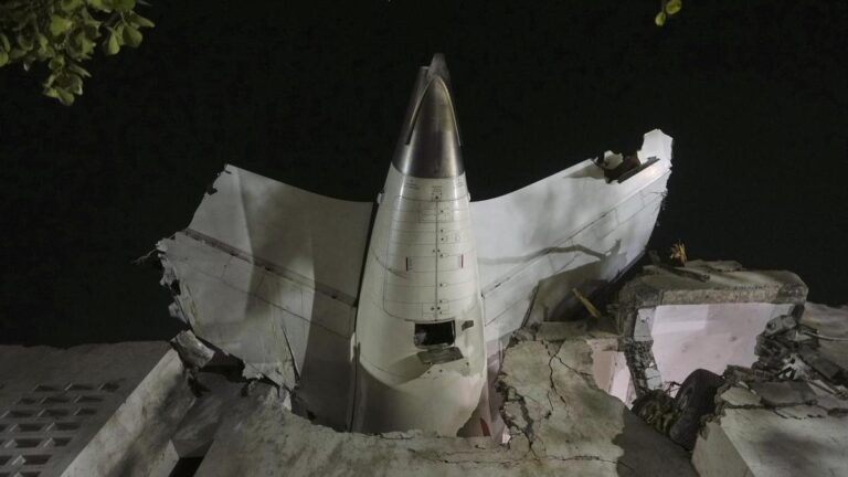 airlines-urged-to-inspect-boeing-models-after-fatal-air-india-crash