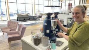 airport-cafe-faces-crisis-as-flights-plunge-subsidy-extended