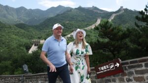 albanese-connects-australia-s-history-with-china-at-great-wall