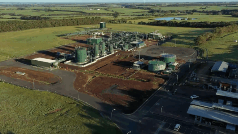 australia-greenlights-21st-fossil-fuel-project-amid-criticism