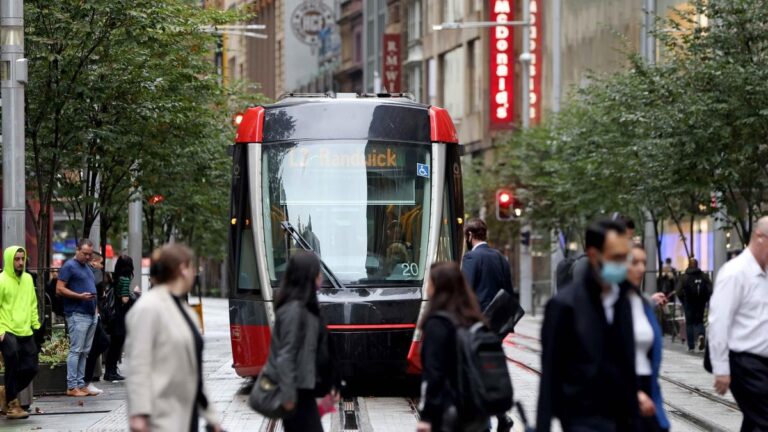 australia-s-unemployment-rate-hits-4-3-white-collar-jobs-at-risk