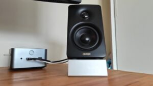 edifier-m60-speakers-deliver-impressive-sound-in-compact-design