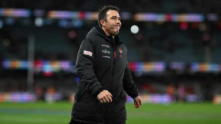 essendon-coach-criticizes-afl-umpire-positioning-after-on-field-collision