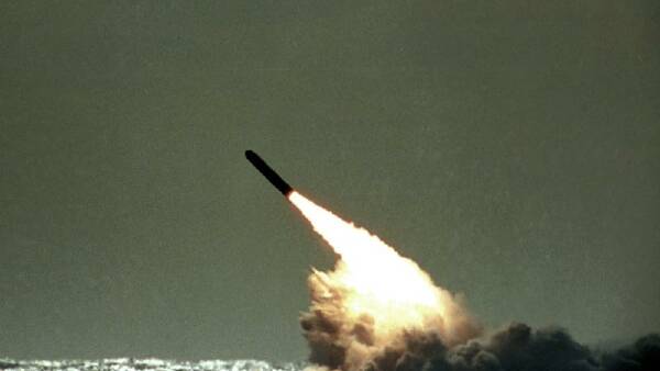 france-and-uk-announce-joint-nuclear-deterrent-initiative