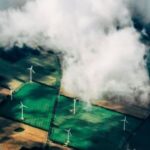 global-renewable-energy-gains-momentum-amid-geopolitical-challenges