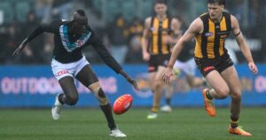 hawthorn-claims-crucial-win-over-port-adelaide-in-wild-weather