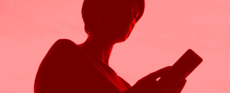 how-to-stay-informed-without-sacrificing-mental-health-amid-news-overload