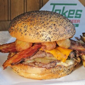 jakes-burgers-expands-with-new-location-in-dallas-this-fall