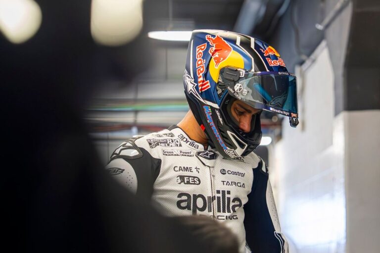 jorge-martin-to-remain-with-aprilia-s-motogp-team-through-2026