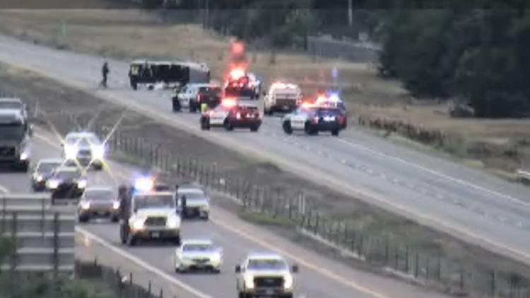 major-crash-shuts-down-westbound-i-76-causing-traffic-chaos