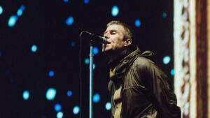 manchester-police-commend-oasis-fans-for-responsible-conduct