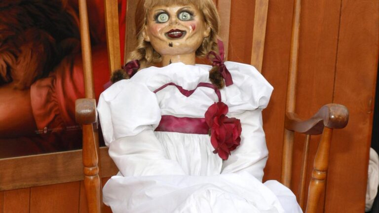 paranormal-investigator-dan-rivera-dies-during-annabelle-doll-tour