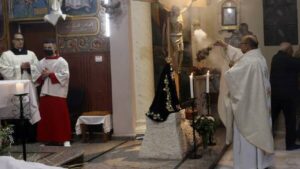 priest-injured-in-strike-on-gaza-s-sole-catholic-church