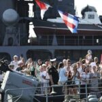 putin-marks-navy-day-in-st-petersburg-amid-drone-attacks