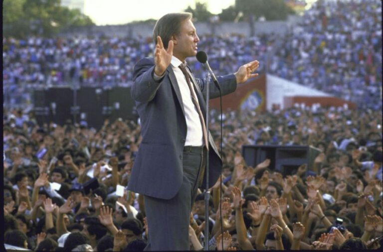 revered-evangelist-jimmy-swaggart-dies-at-90-leaves-complex-legacy