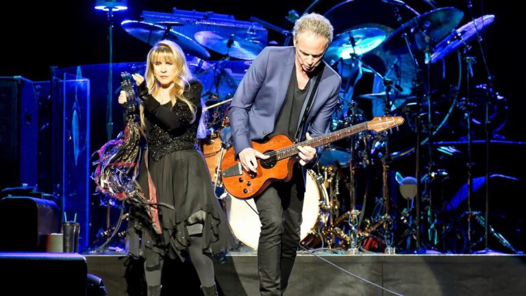 stevie-nicks-and-lindsey-buckingham-tease-buckingham-nicks-reissue