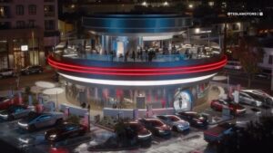 tesla-s-diner-opens-now-in-los-angeles-with-drive-in-experience
