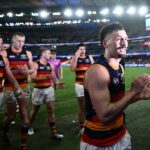 thilthorpe-leads-adelaide-to-11-point-victory-over-bulldogs