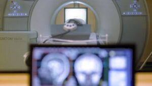 tragic-death-man-pulled-into-mri-machine-by-weight-chain