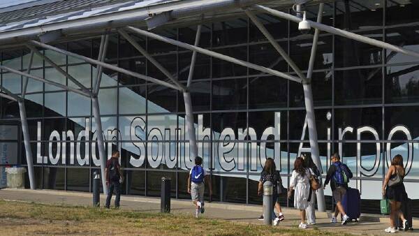 tragic-plane-crash-claims-four-lives-at-london-southend-airport