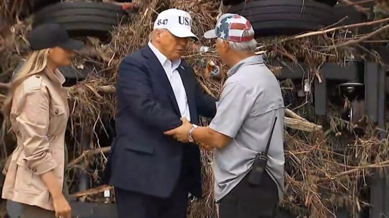 trump-visits-flood-stricken-texas-criticizes-emergency-response