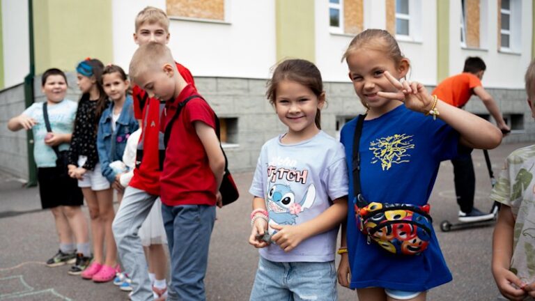 ukrainian-children-find-resilience-in-underground-classrooms-amid-conflict