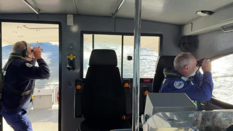 urgent-search-resumes-for-missing-fisherman-off-australia-coast