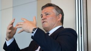 westpac-s-ceo-advocates-for-rate-cuts-following-inflation-drop
