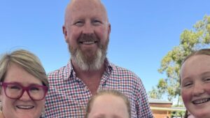 37-australians-honoured-with-bravery-medals-for-heroic-acts