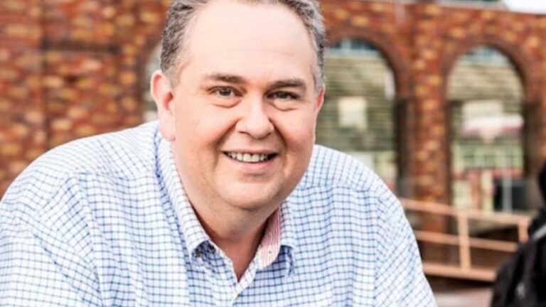 abc-commentator-andrew-moore-hospitalized-after-heart-attack