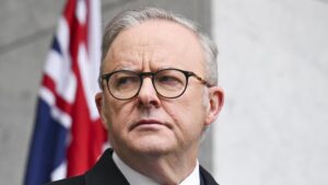 albanese-commits-to-protecting-jewish-australians-from-threats