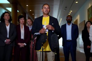 albanese-supports-australians-right-to-punt-amid-betting-debate