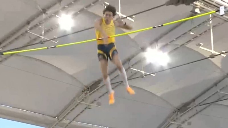 armand-duplantis-shatters-world-record-again-with-stunning-vault