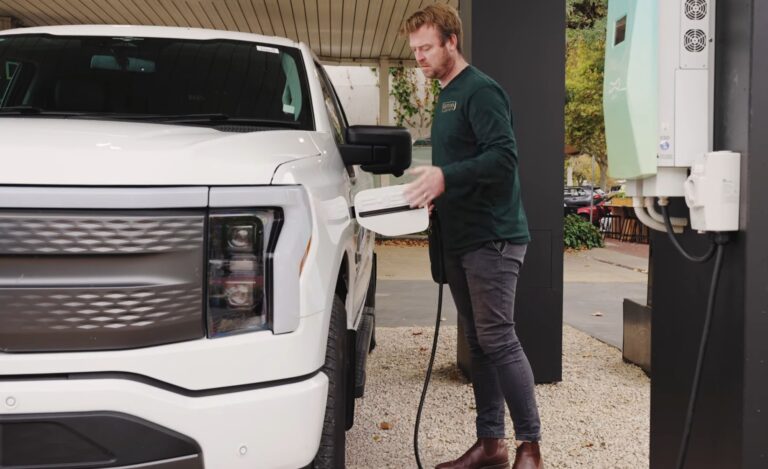 ausgrid-approves-v2grid-s-numbat-charger-ev-owners-can-sell-power