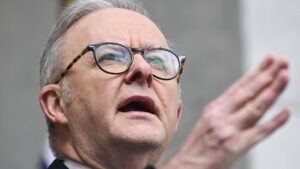 australia-expels-iran-s-ambassador-after-anti-semitic-attacks