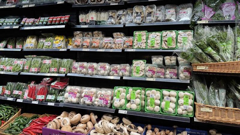 australians-slash-grocery-bills-amid-cost-of-living-crisis