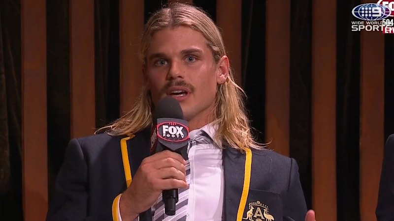 bailey-smith-s-brave-revelation-earns-standing-ovation-at-afl-awards