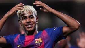 barcelona-targets-vlahovic-as-lewandowski-successor-amid-transfer-buzz