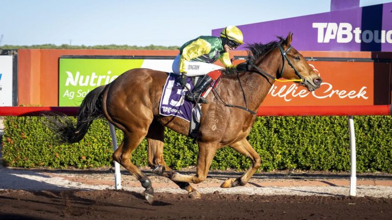 King Mahuta wins the 2025 Broome Cup for jockey Elisha Whittington
