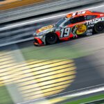 chase-briscoe-claims-iowa-speedway-pole-in-nascar-cup-qualifying