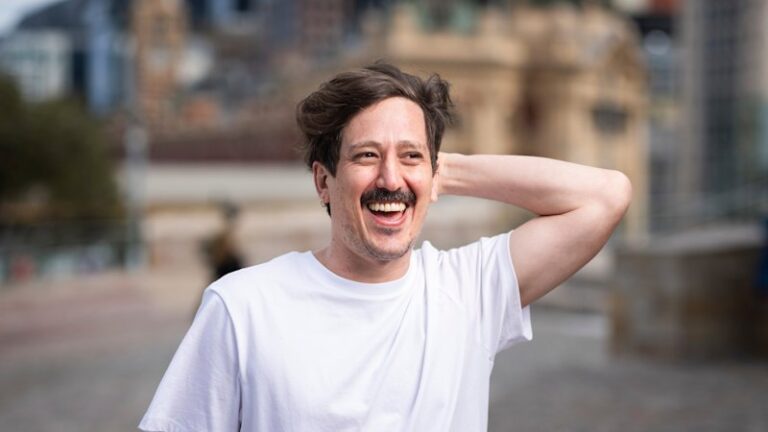 colombian-filmmaker-wins-140-000-for-redemption-story-at-miff