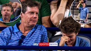 crowd-jeers-after-fan-fails-catch-at-national-bank-open