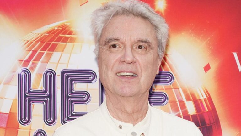 david-byrne-teams-up-with-hayley-williams-for-the-twits-soundtrack