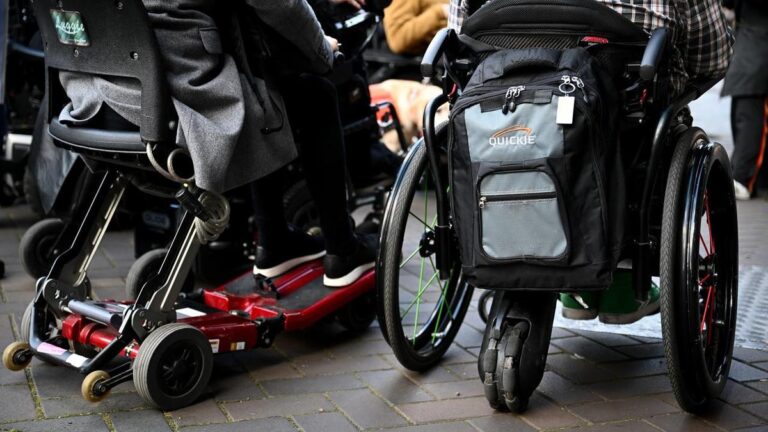 disability-minister-to-address-ndis-reforms-amid-urgent-concerns