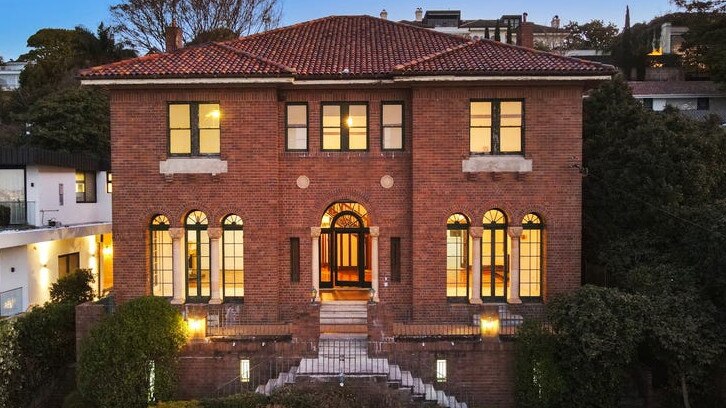 expat-purchases-bellevue-hill-home-for-22-million-at-auction