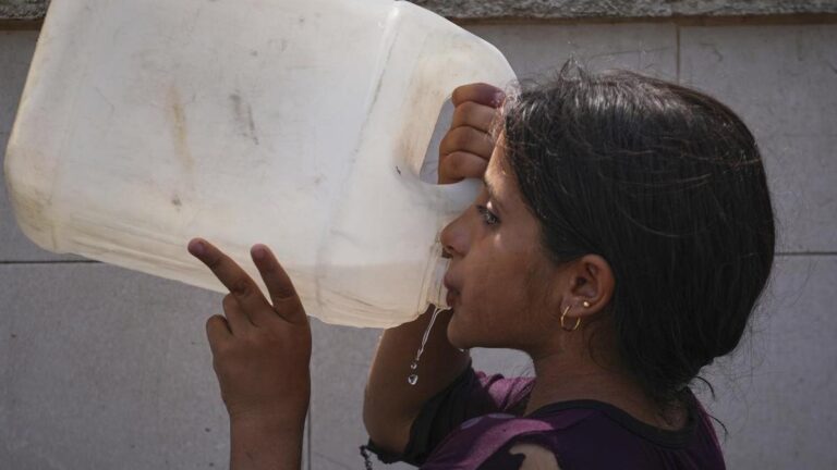 families-in-gaza-face-water-crisis-amid-scorching-heatwave