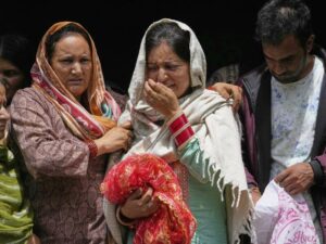flash-floods-claim-over-280-lives-in-india-and-pakistan
