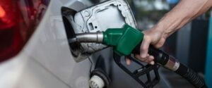 global-oil-supply-surge-drives-down-gasoline-prices